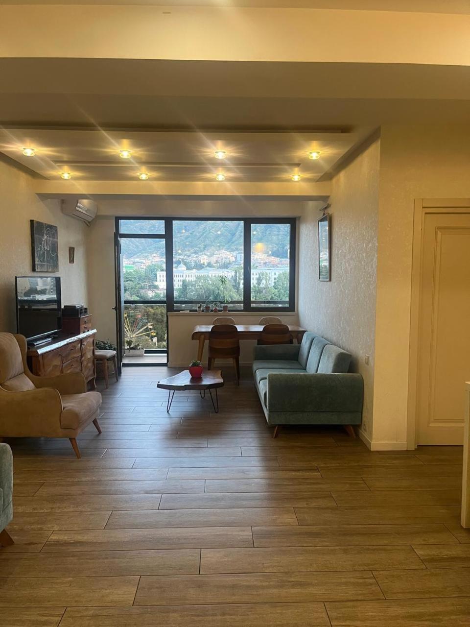 Apartamento Panorama Khiliani Tiflis Exterior foto